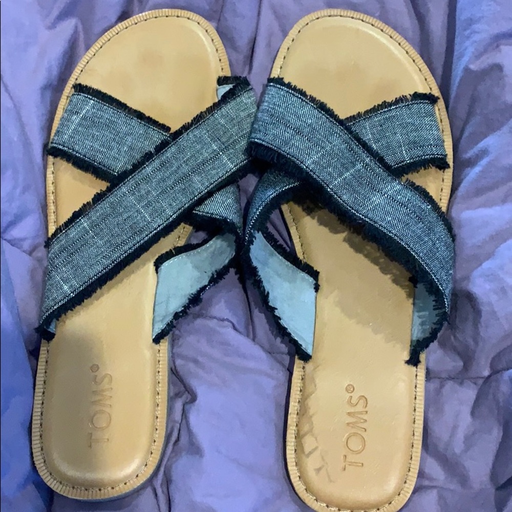 Black denim frayed sandals by Toms